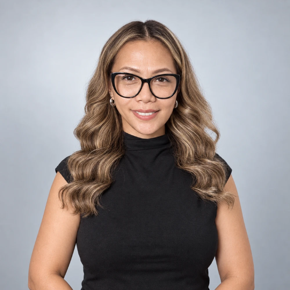 Portrait of Miriam, Regulation, Logistics and Licensing Manager for APAC at OOH Global.