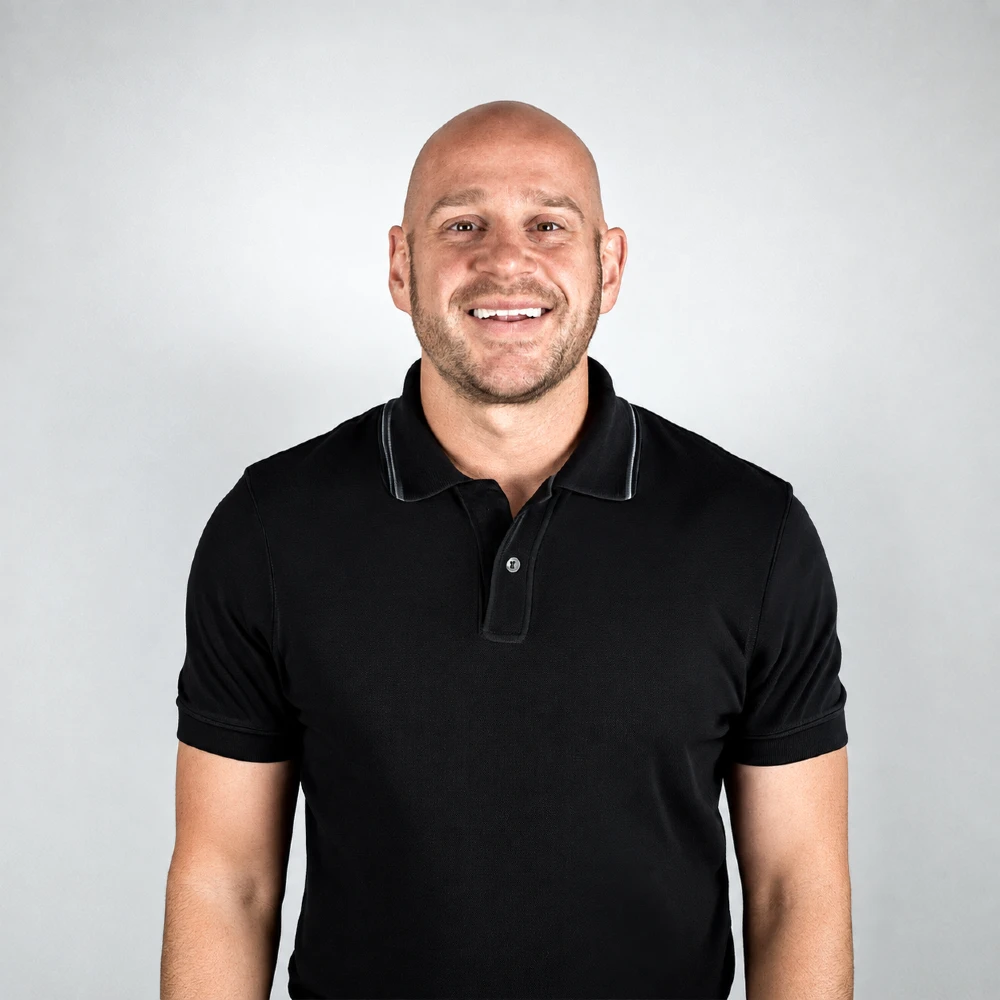 Portrait of Steve, Commercial Director for Europe at OOH Global.